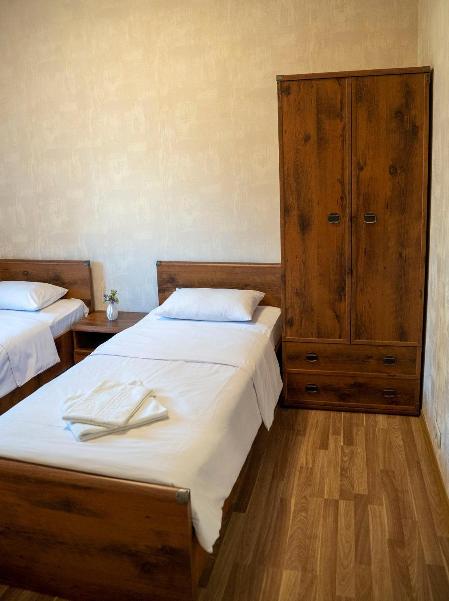 Guest House Kiev Forest Exterior photo